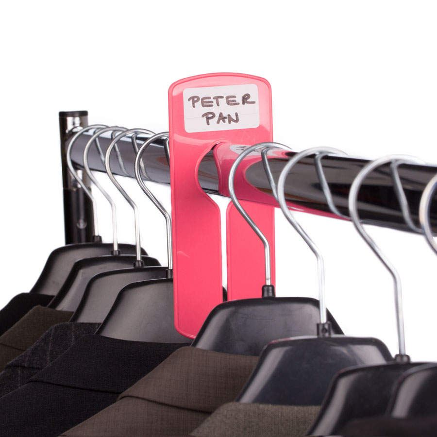 Farbige Größentrenner / Kleiderstangeneinteiler in Pink auf Kleiderstange