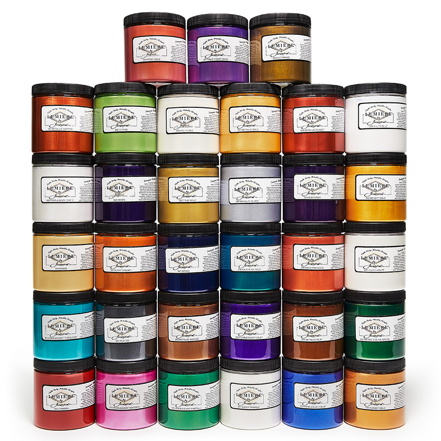 LUMIERE METALLIC & PERLISH COLOURS 67 ML - JACQUARD 41 opaque, high quality metallic colours for textiles, leather. Vinyl, plastic & rubber, Extremely flexible - does not crack & flake off, Very suitable for shoes & sneakers.